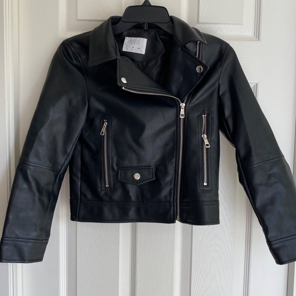 Zara Black Faux Leather Moto Jacket Size 10 (small) with zipper pockets